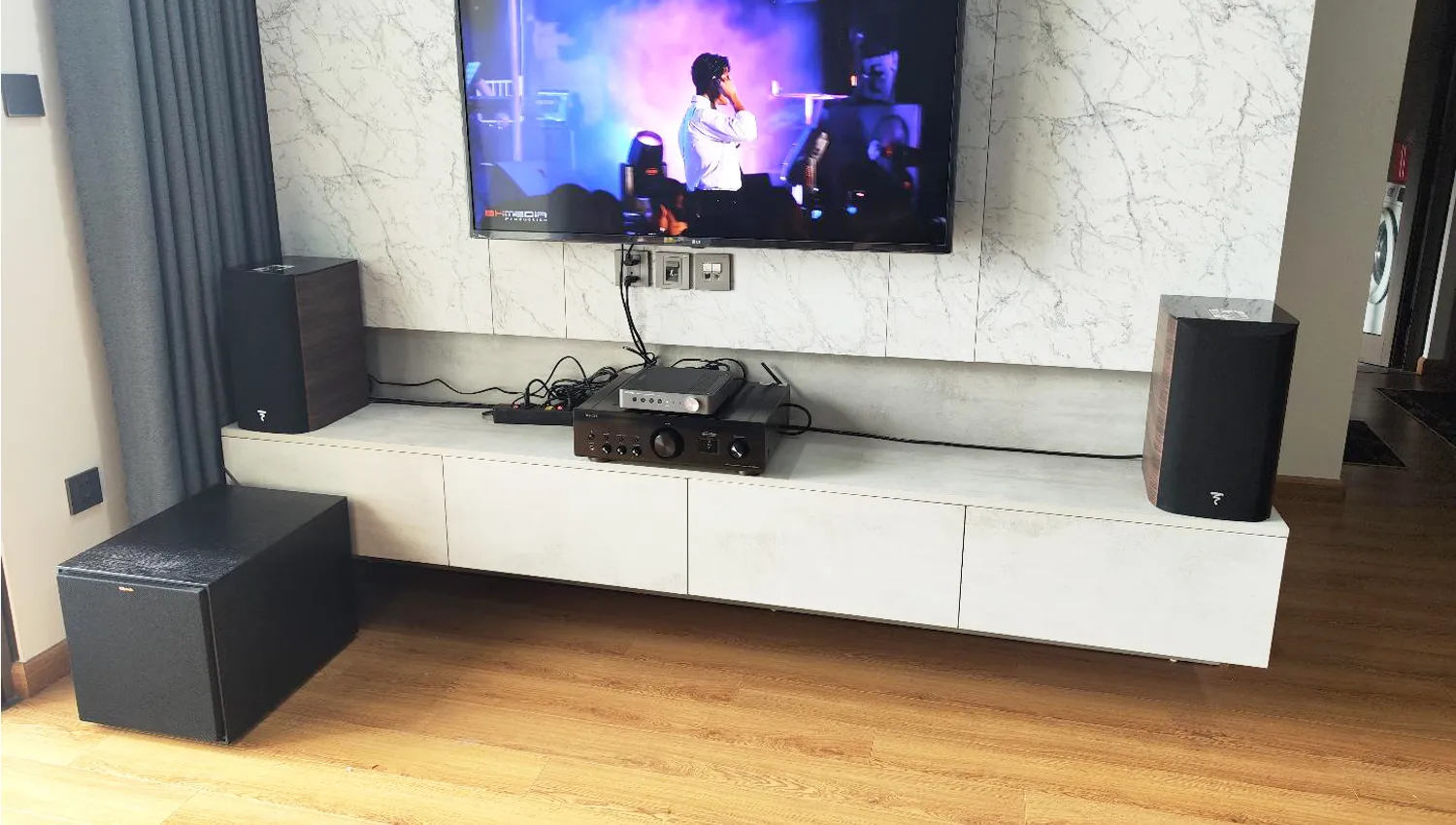 Loa Focal Bookshelf Aria 906