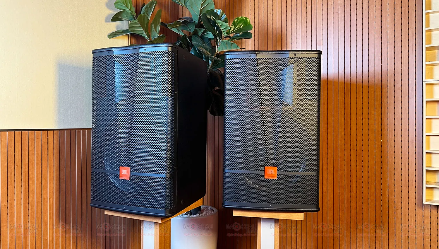 Loa Karaoke JBL CV1570 (Full Bass 40cm, Ba Sao)