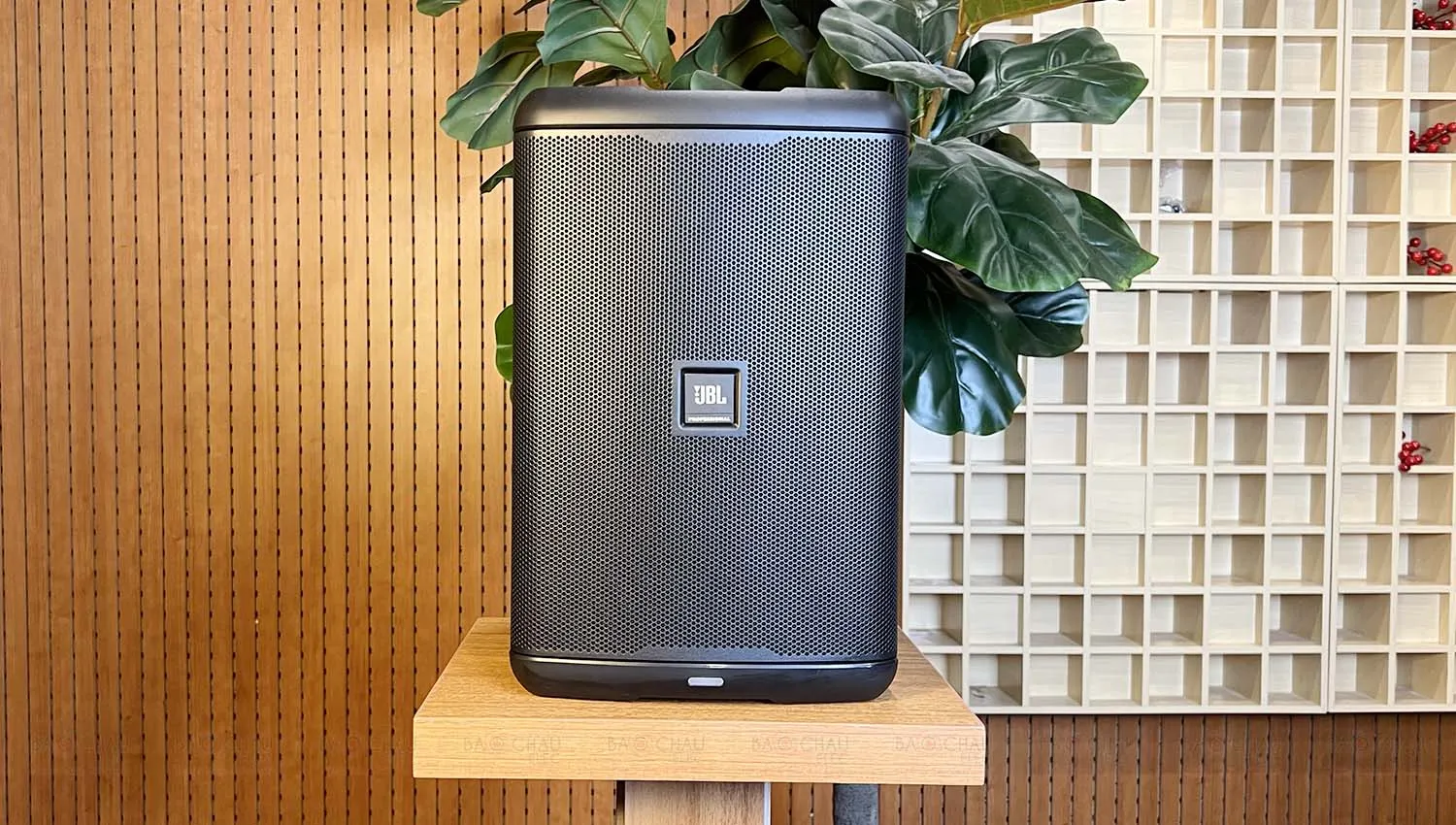 Loa Bluetooth JBL Eon One Compact