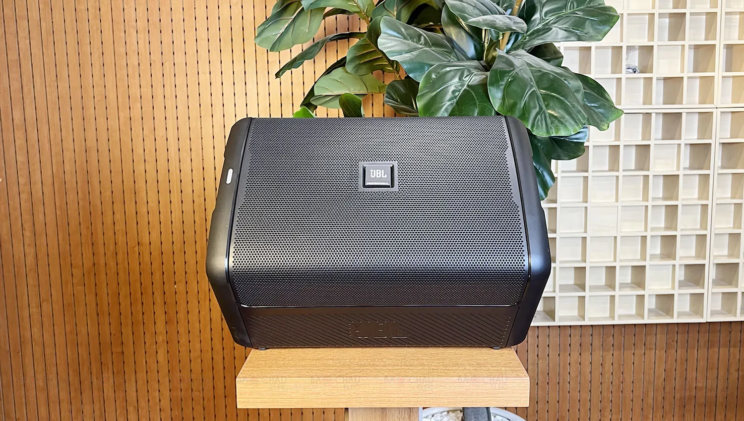 Loa Bluetooth JBL Eon One Compact
