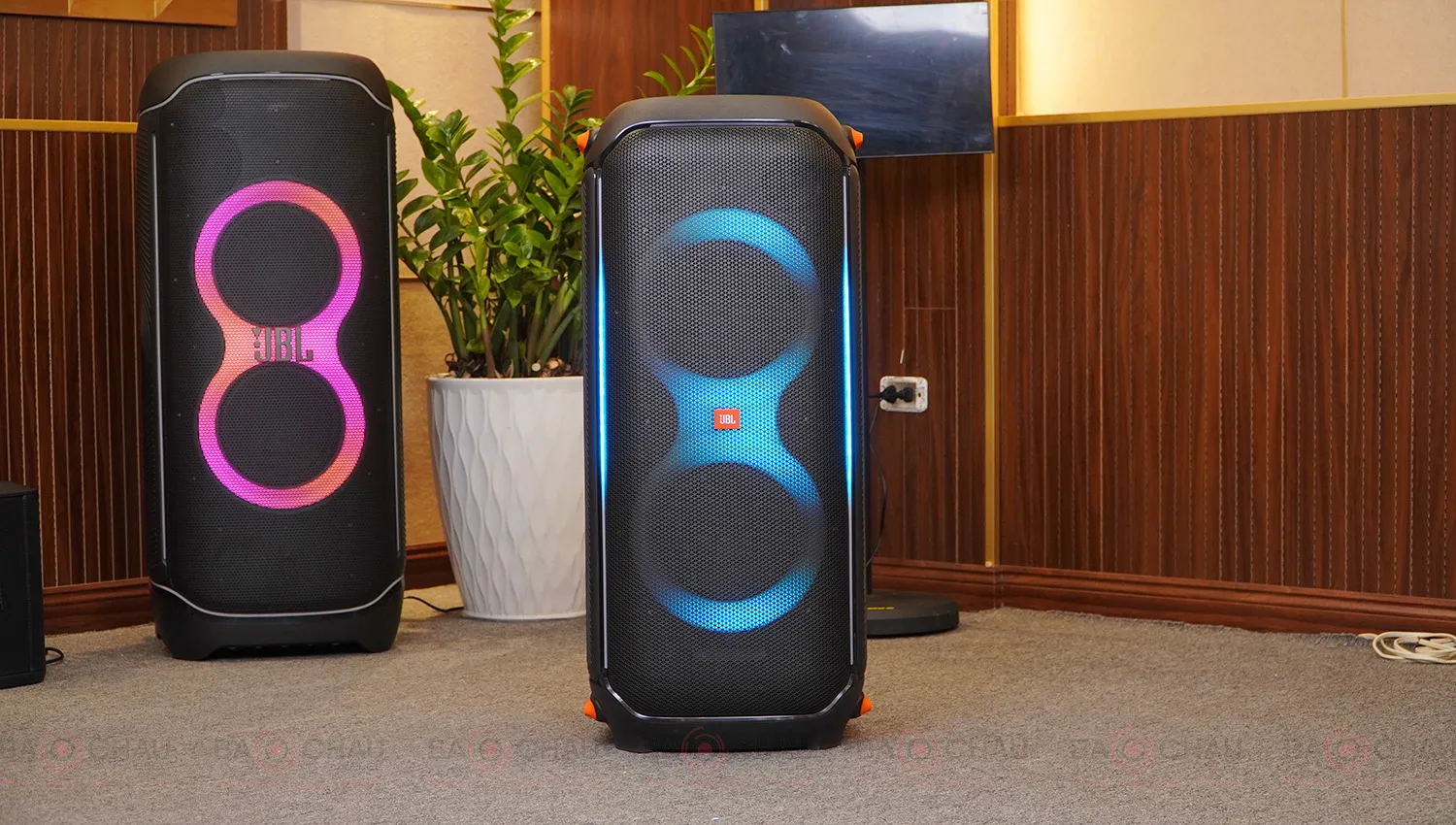 Loa bluetooth JBL PartyBox 710