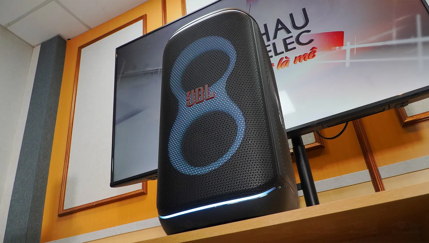 Loa JBL PartyBox Club 120