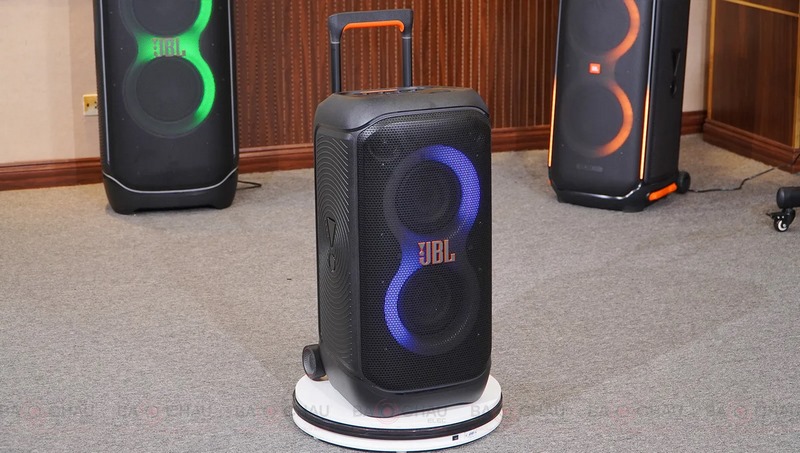 loa JBL Partybox stage 320