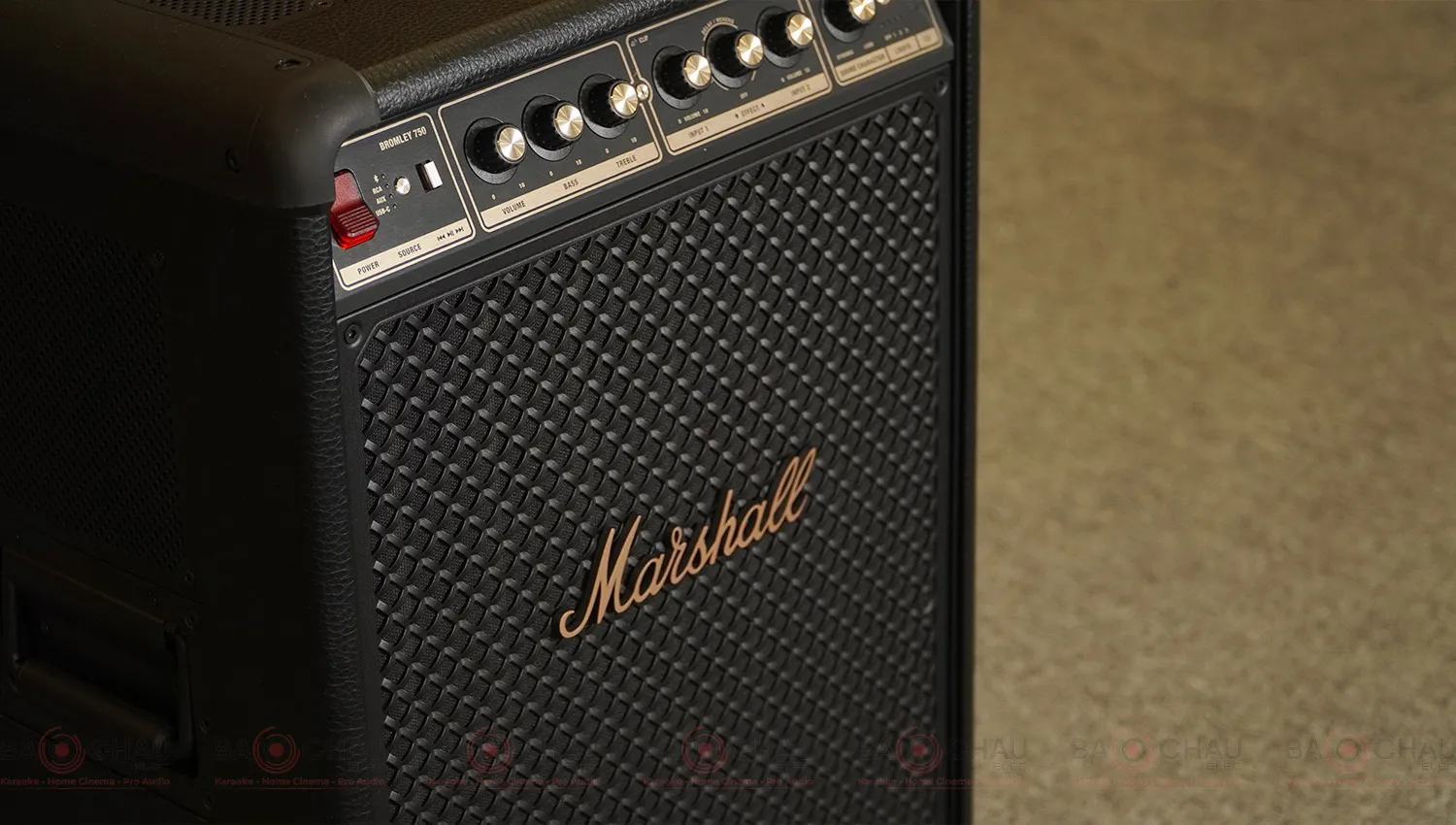 Loa Marshall Bromley 750