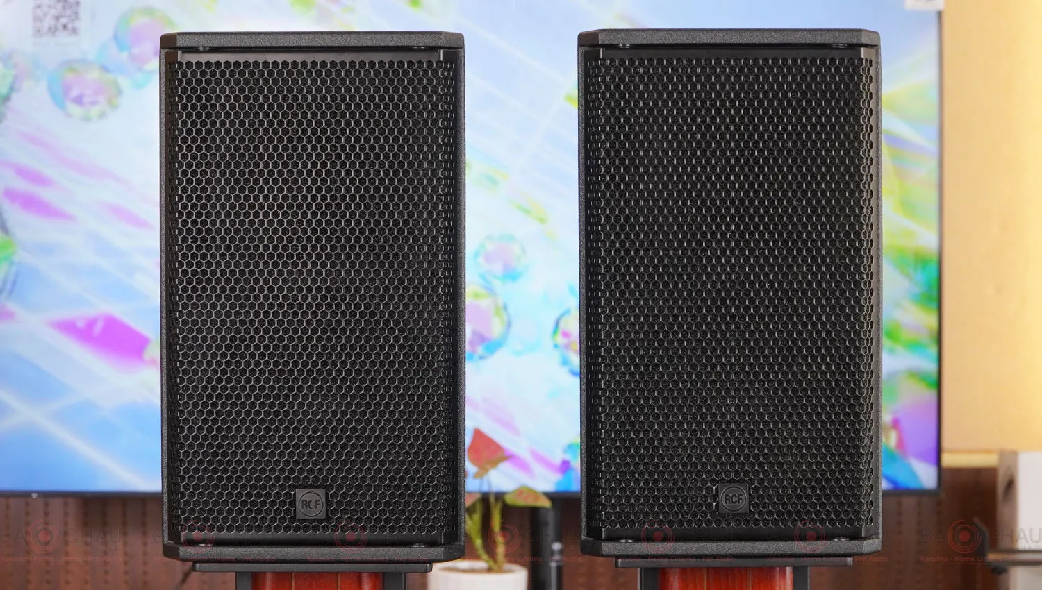 Loa RCF Compact M08