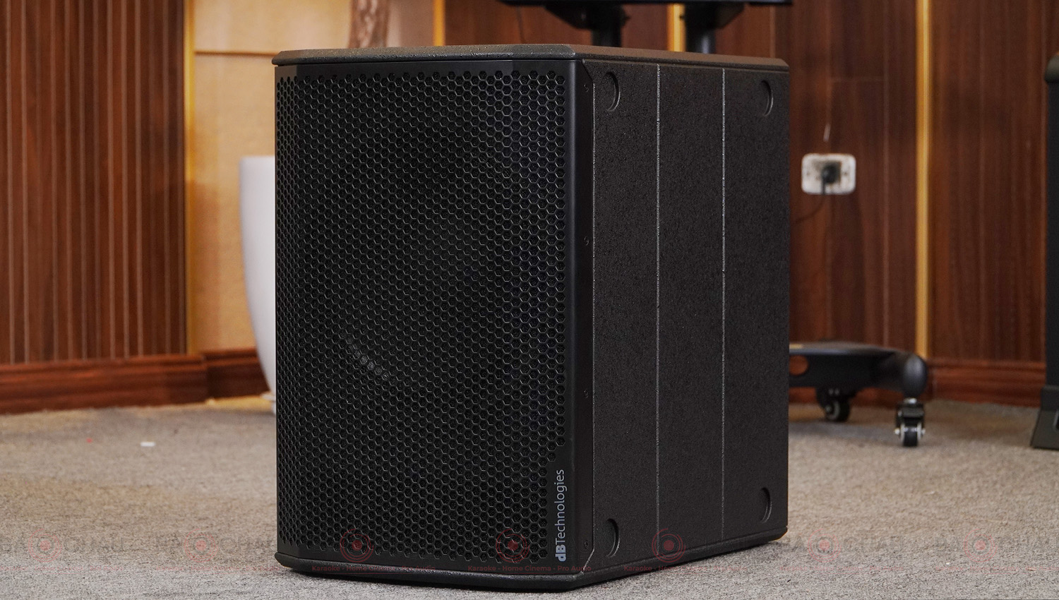 Loa sub điện dBTechnologies Sub 612