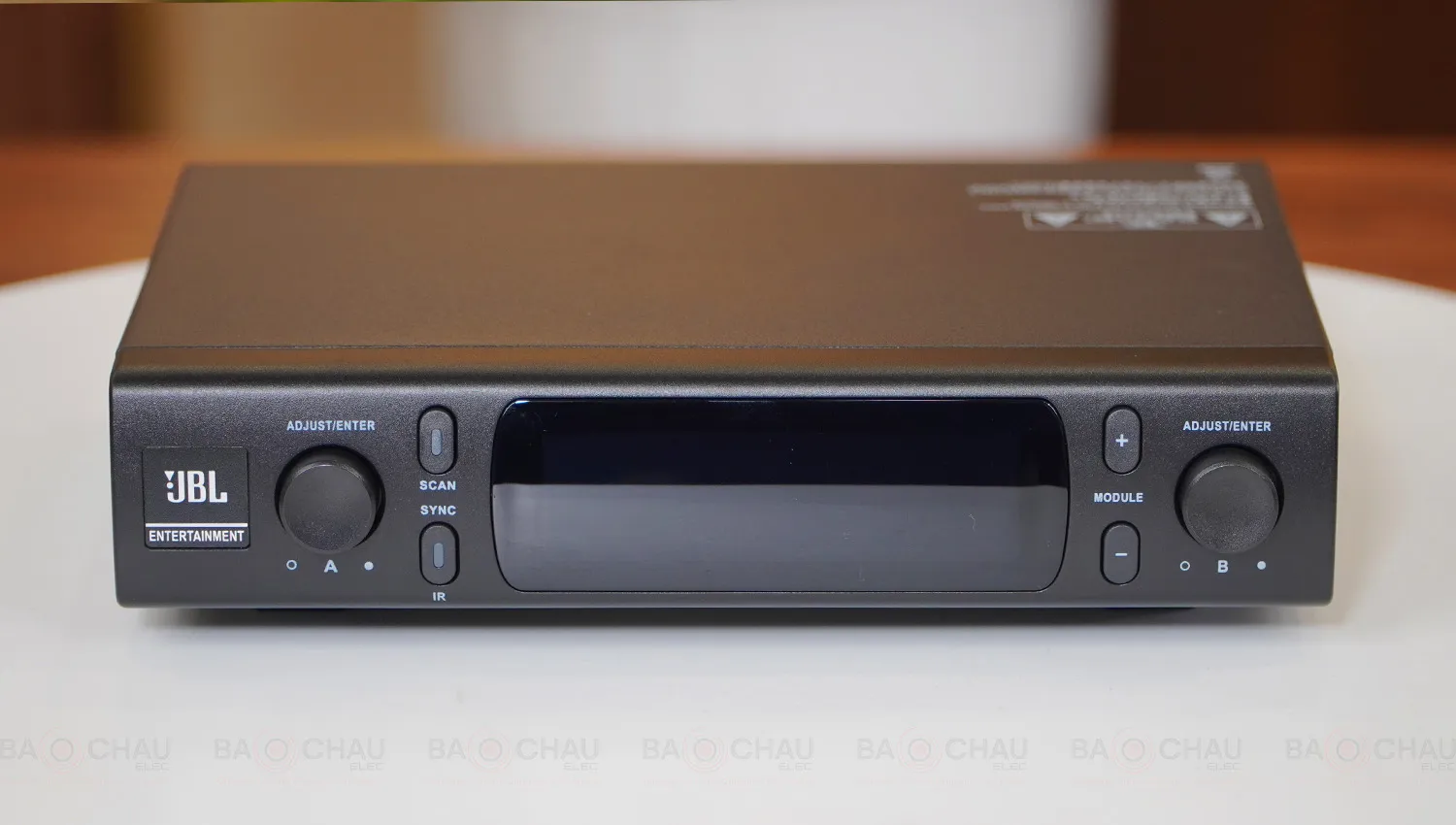 Micro kh&ocirc;ng d&acirc;y JBL VM300