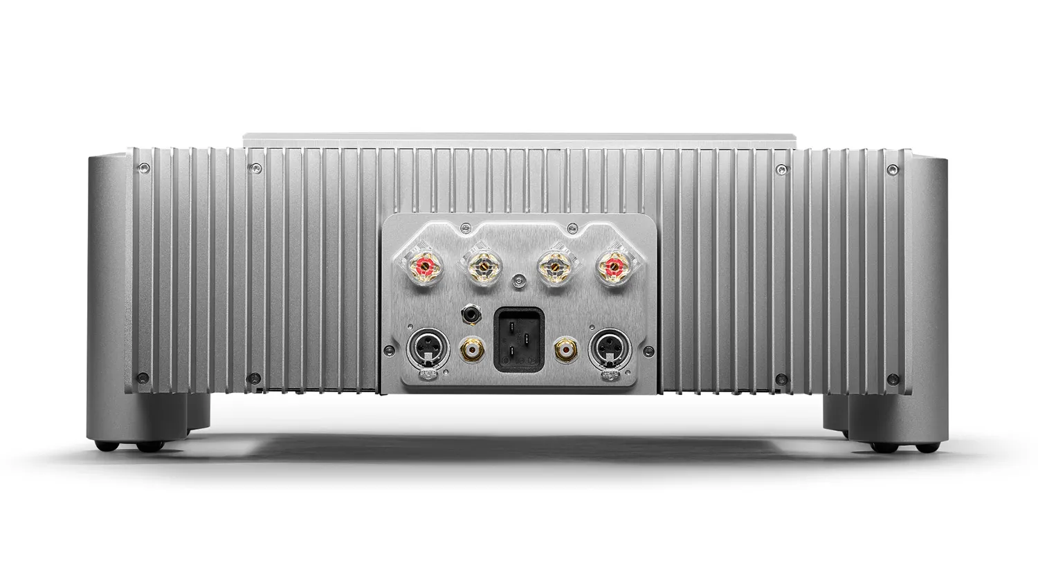 Mặt sau Power Amply Chord Ultima 3