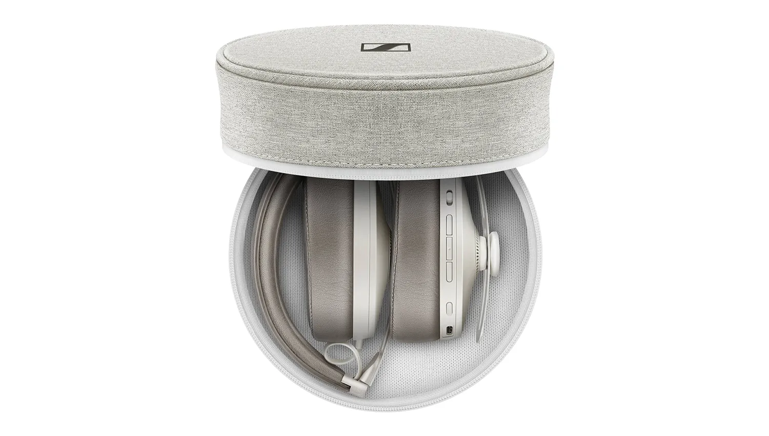 bên trong túi đựng Tai Nghe Sennheiser Momentum 3 Wireless màu trắng