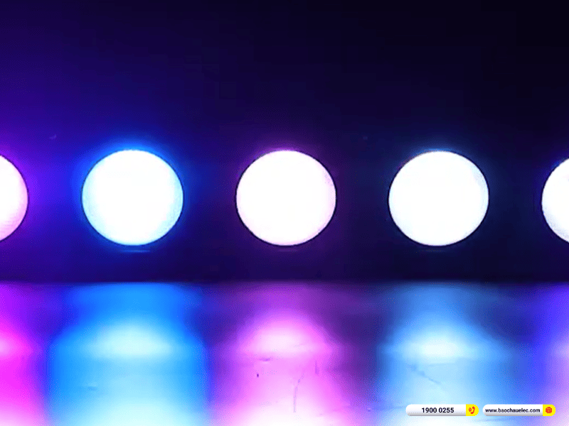 Đ&egrave;n LED Wall Wash VLTG LX-L146