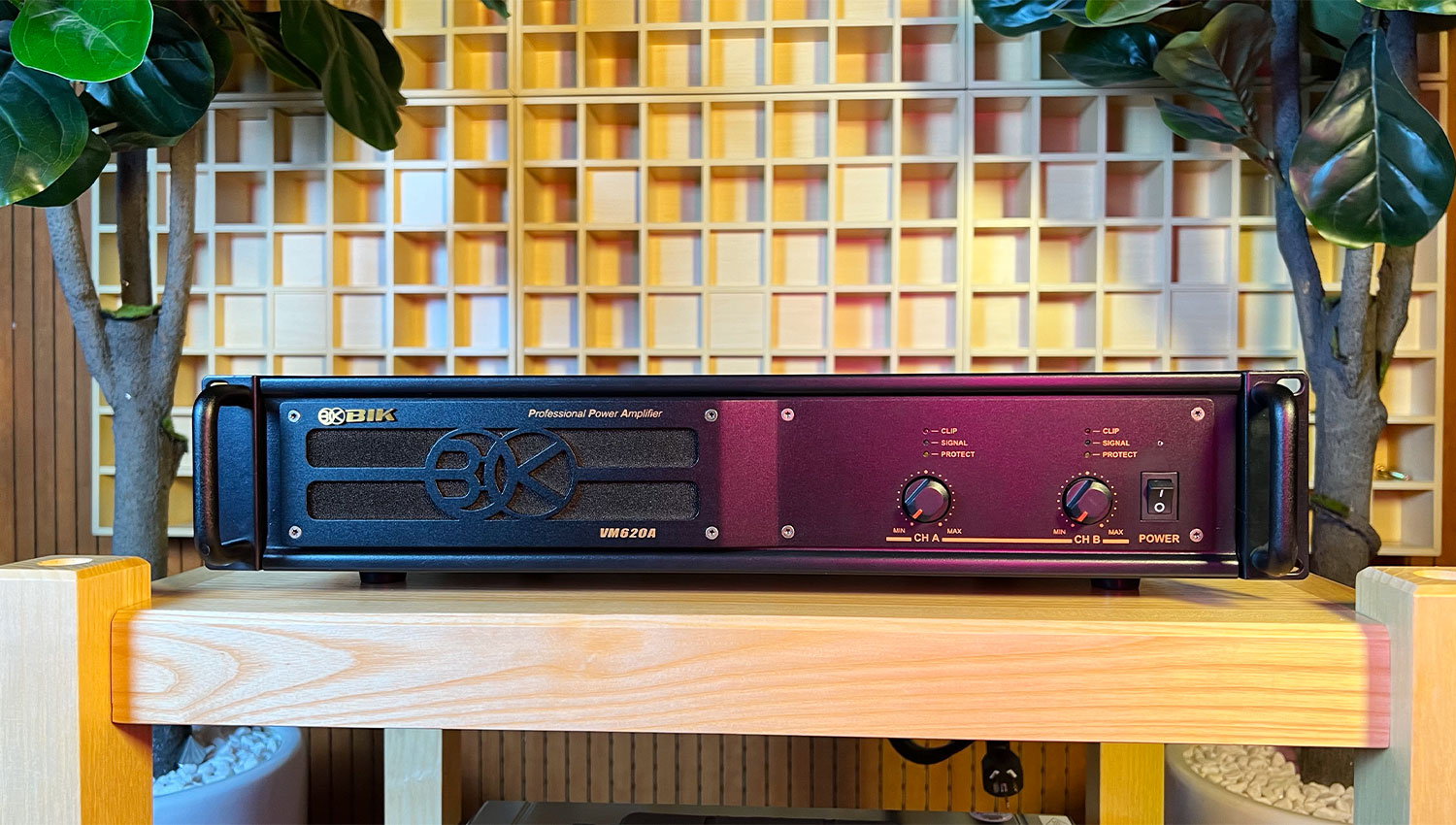 Cục đẩy công suất 2 kênh BIK VM 620A