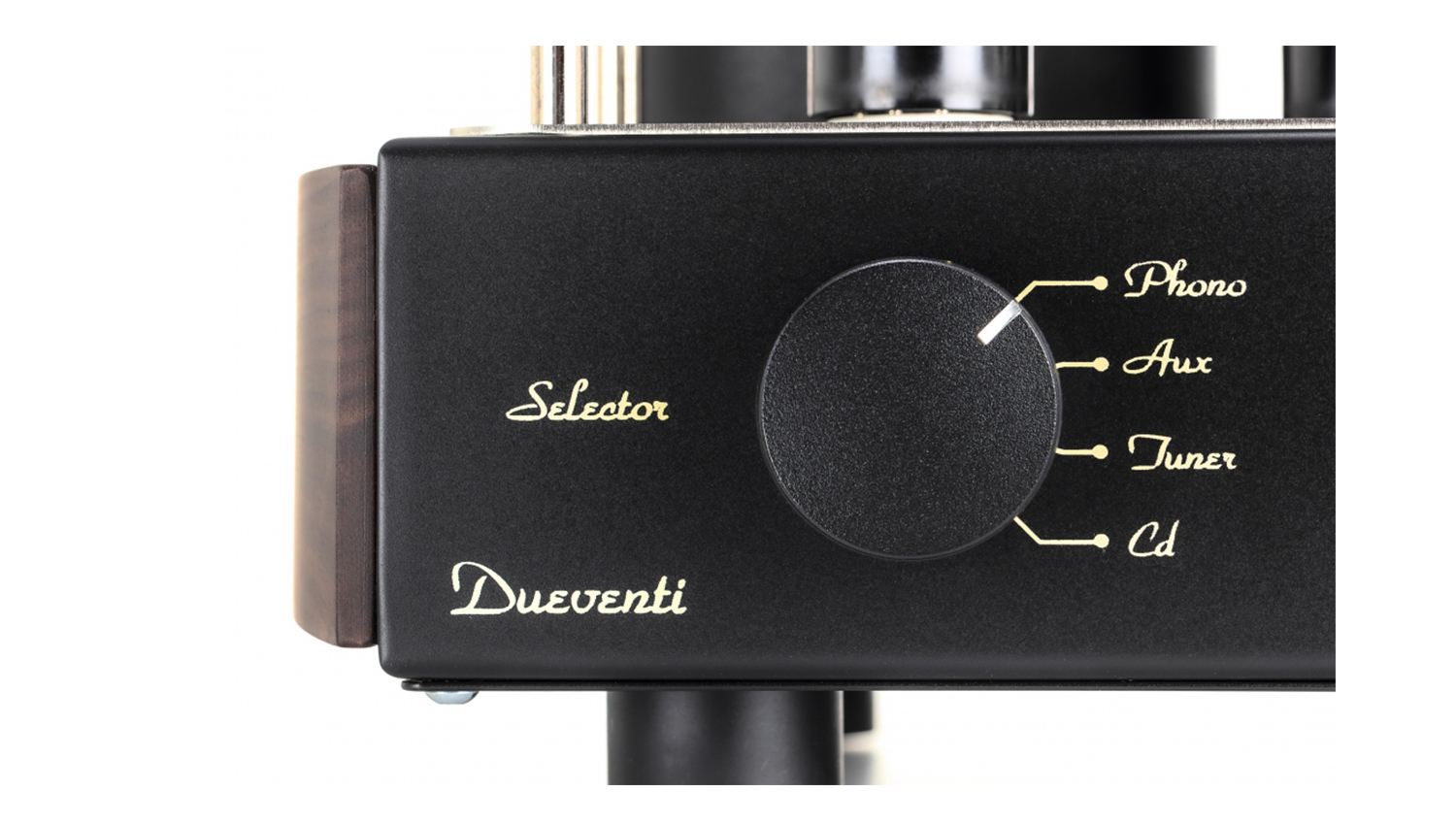 logo và núm điều khiển Ampli Mastersound Dueventi