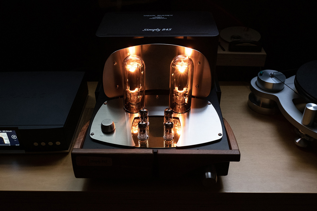Amply đ&egrave;n Unison Research Simply 845