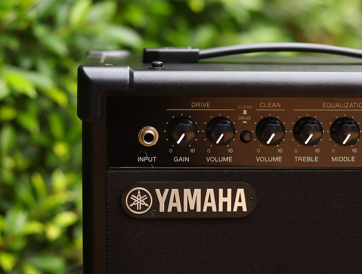 Amply guitar Yamaha GA15II