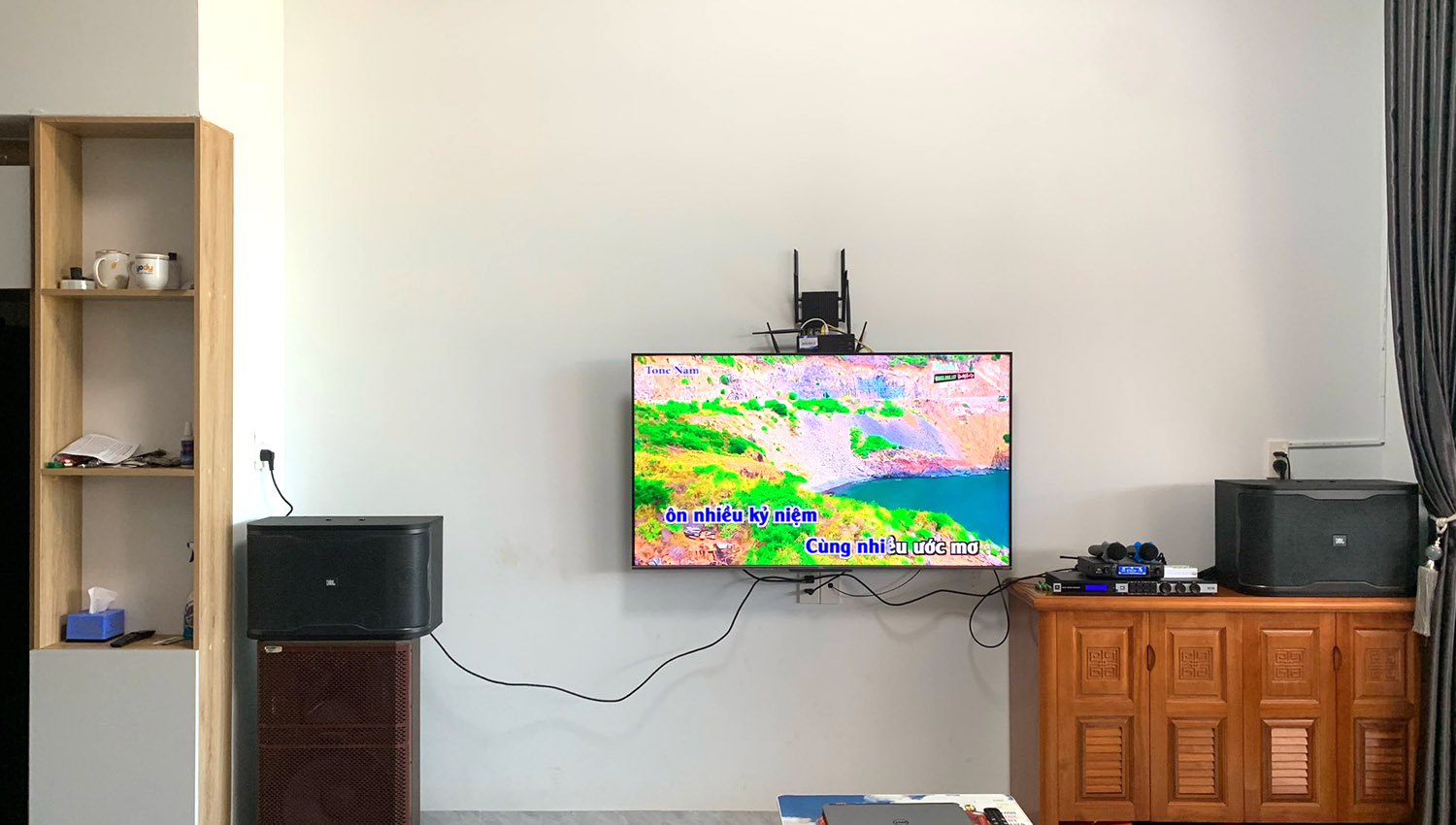 Ảnh thực tế Dàn Karaoke Active JBL RM210