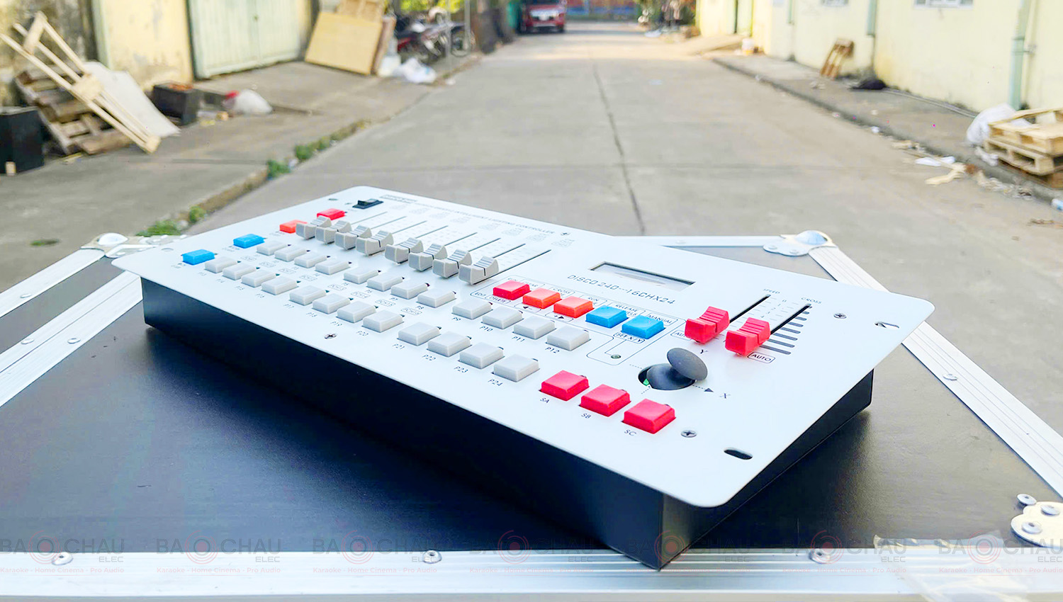 Bàn Điều Khiển Ánh Sáng Kingkong 240 DMX