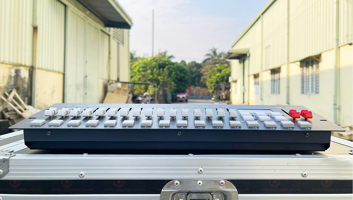 B&agrave;n Điều Khiển &Aacute;nh S&aacute;ng Kingkong 256 DMX (KM-C011010)