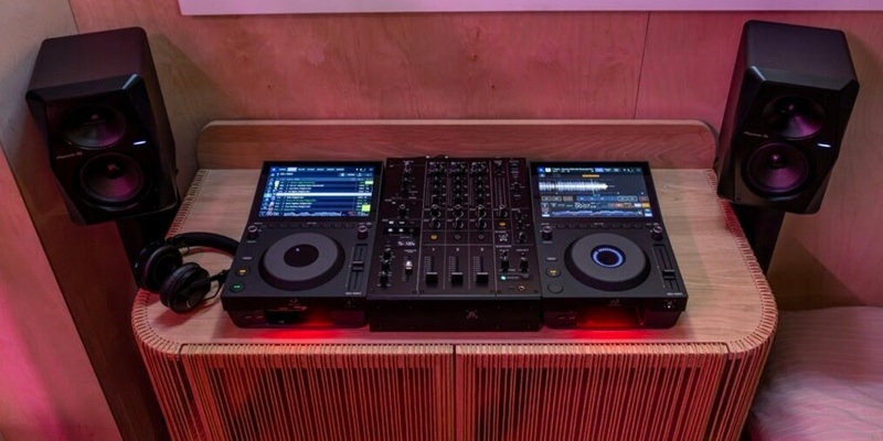 B&agrave;n DJ AlphaTheta CDJ-1500X 