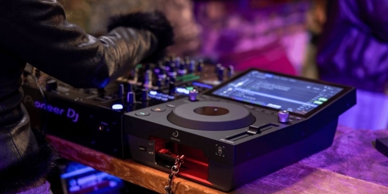 B&agrave;n DJ AlphaTheta CDJ-1500X 