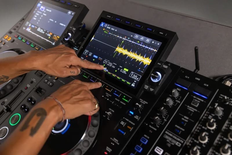 B&agrave;n DJ AlphaTheta CDJ-3000X