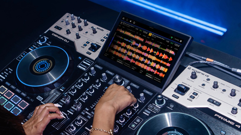 B&agrave;n DJ Denon DJ Prime 4 G2