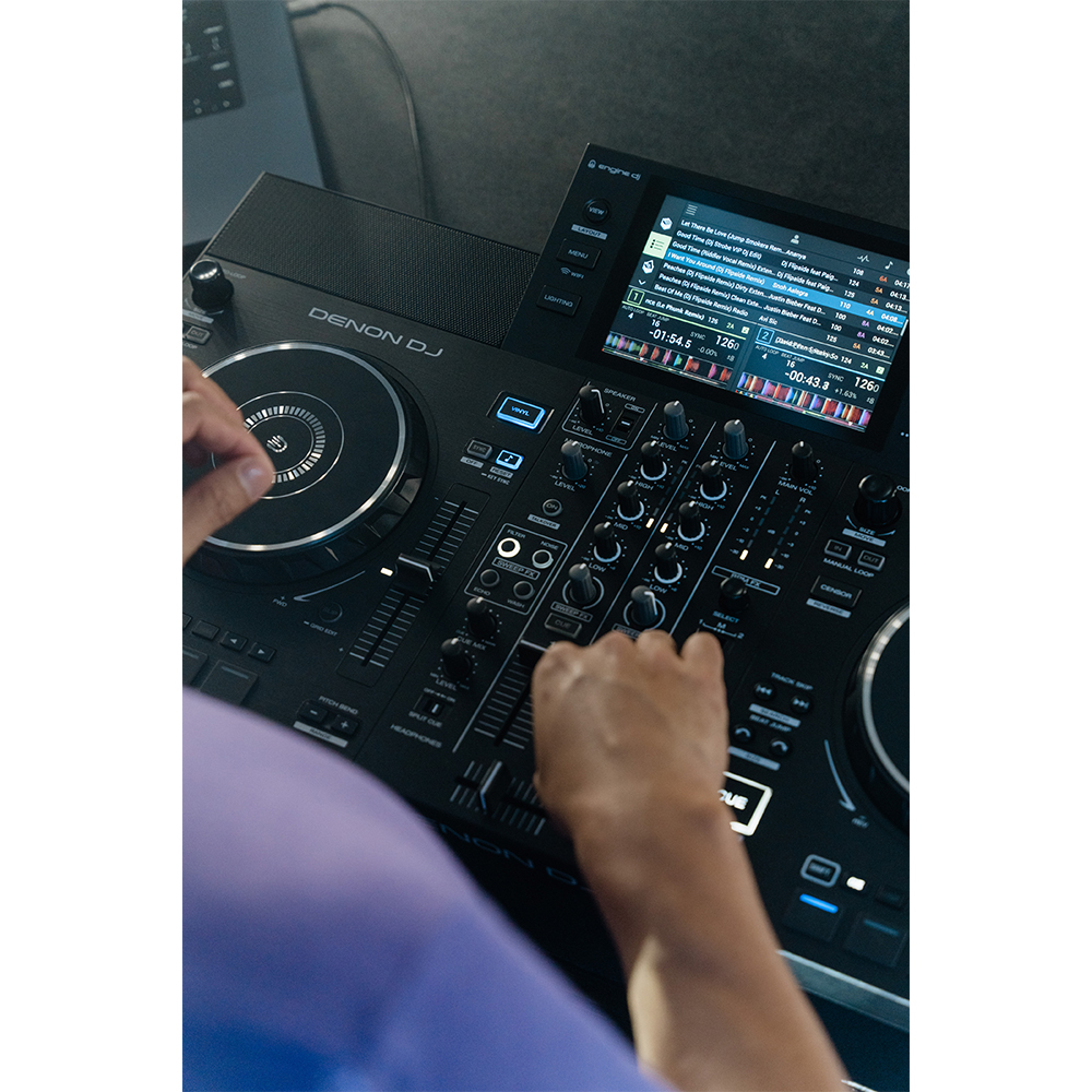 Bàn DJ Denon DJ SC Live 2