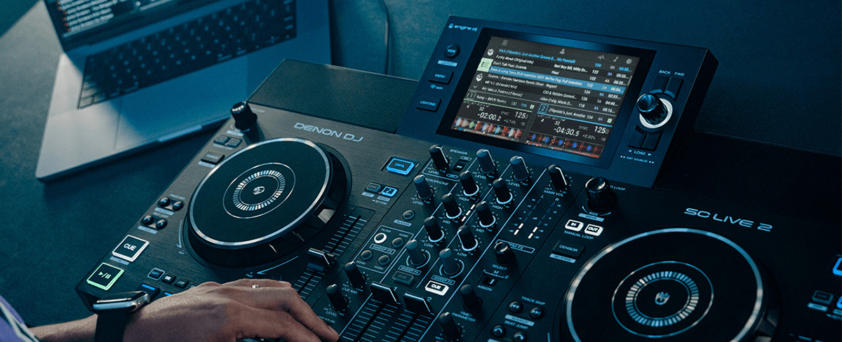 Bàn DJ Denon DJ SC Live 2