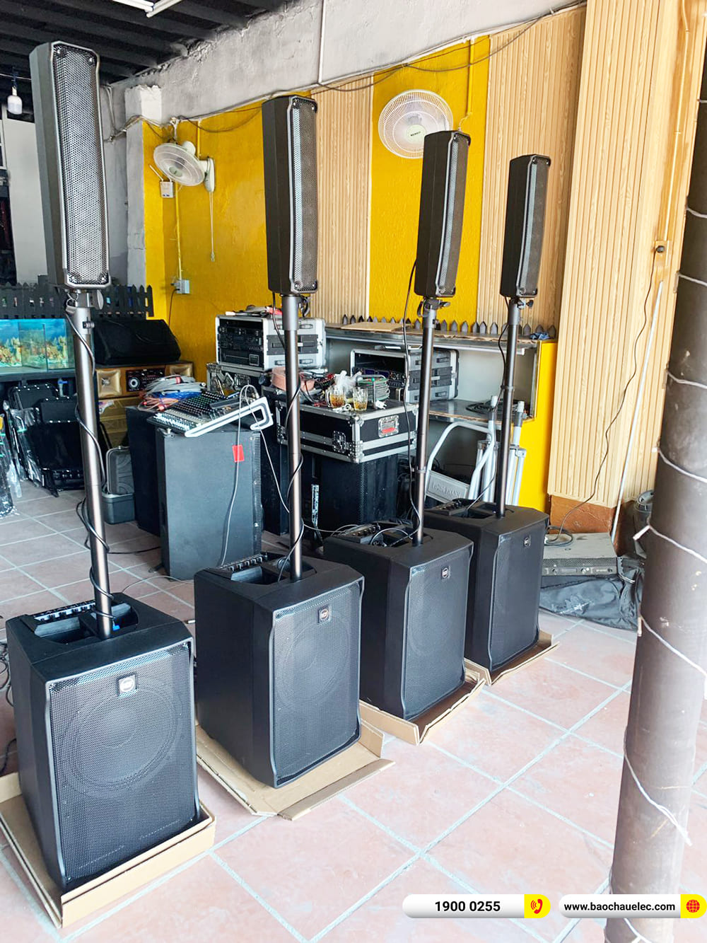 B&agrave;n giao 4 loa RCF Evox Jmix8 cho anh Hữu ở TPHCM