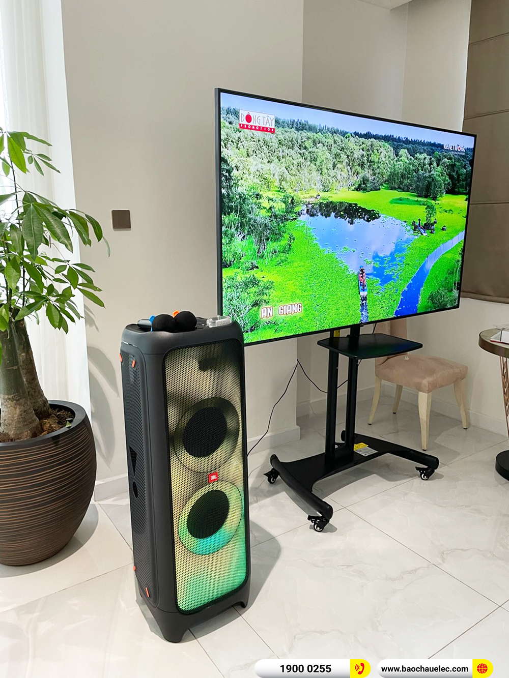 Bàn giao loa JBL Partybox 1000 cho bé Anh ở TPHCM