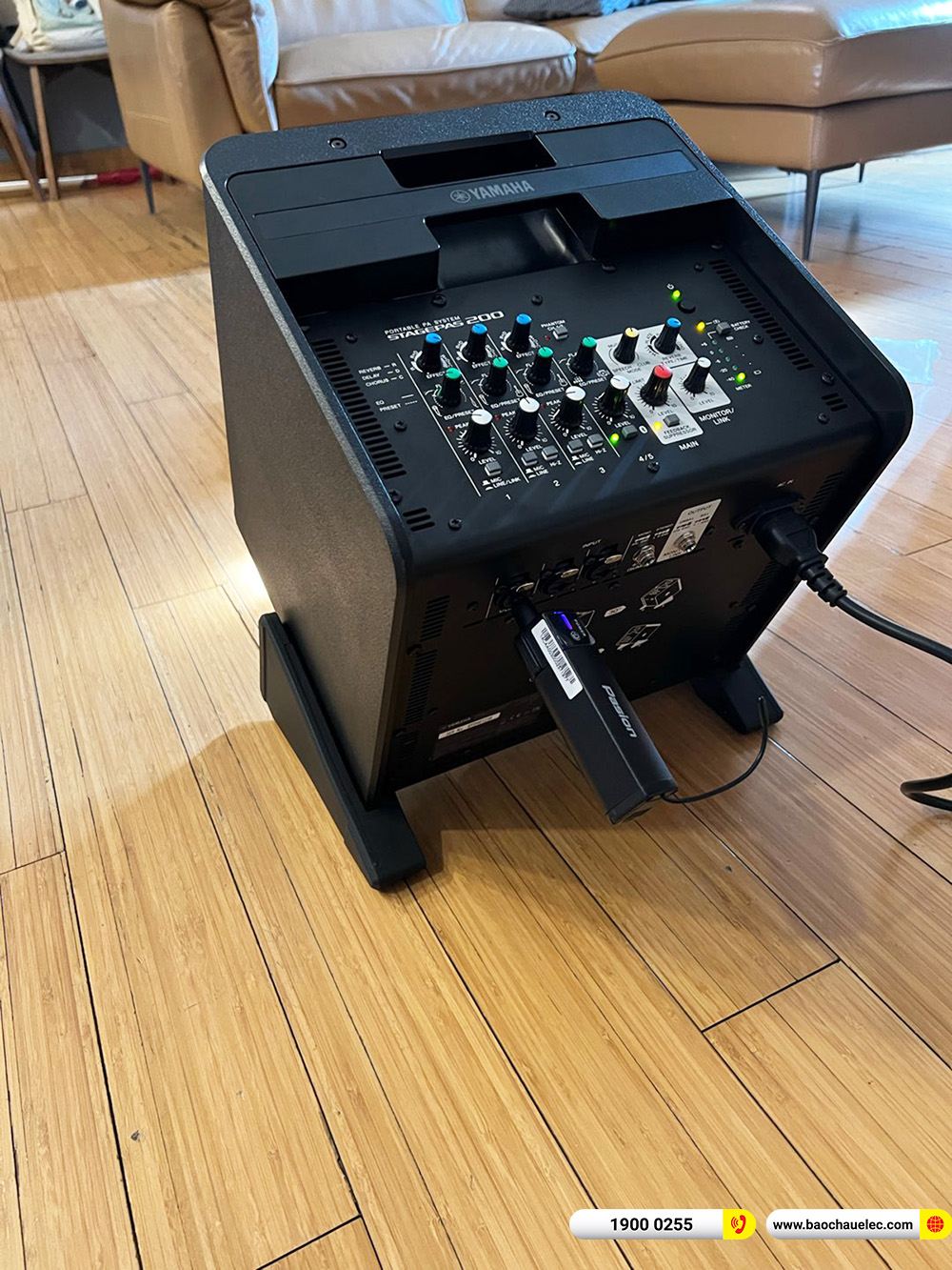 Bàn giao loa Yamaha Stagepas 200BTR và micro Paramax hơn 22tr cho anh Phương ở TPHCM