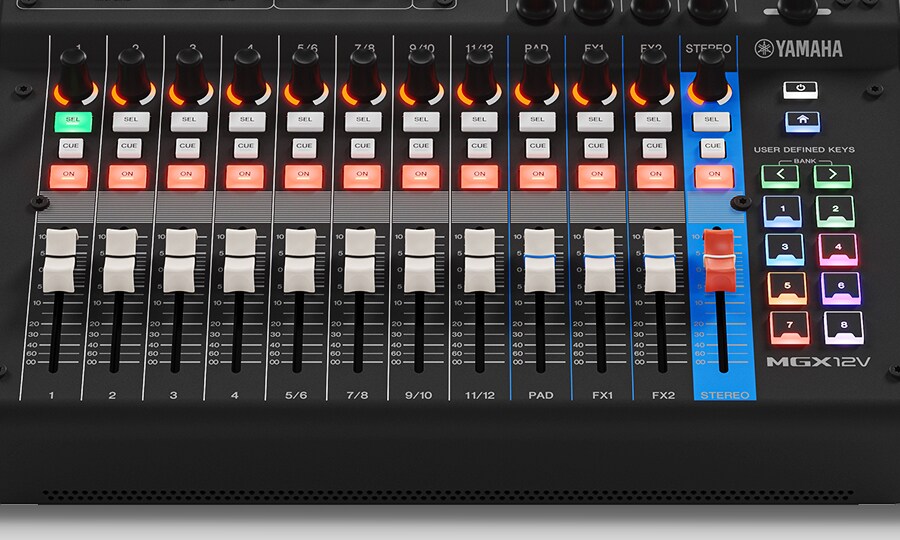 Mixer Yamaha MGX12V