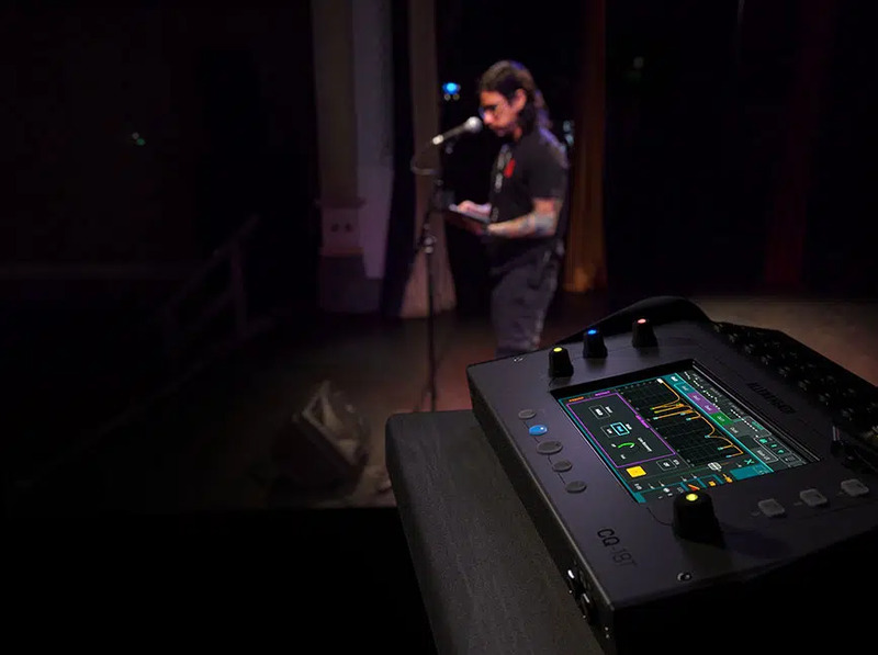 B&agrave;n Mixer Allen & Heath CQ-18T
