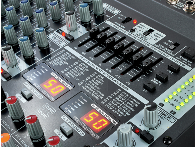 B&agrave;n mixer Behringer PMP 6000