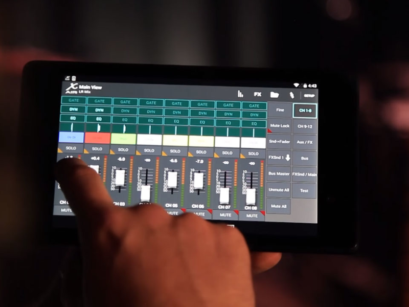 B&agrave;n mixer Behringer X18