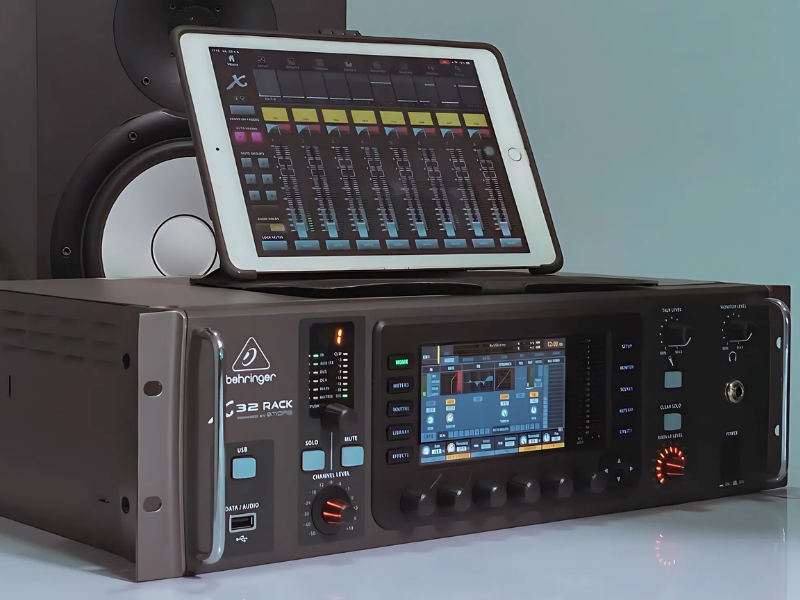 B&agrave;n mixer Behringer X32 Rack