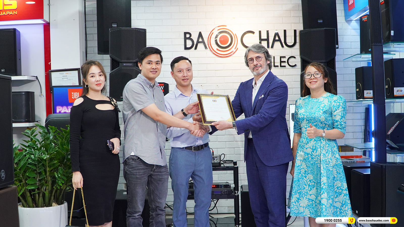 Bảo Châu Elec hân hạnh đón tiếp đại diện hãng Focal sang thăm và làm việc