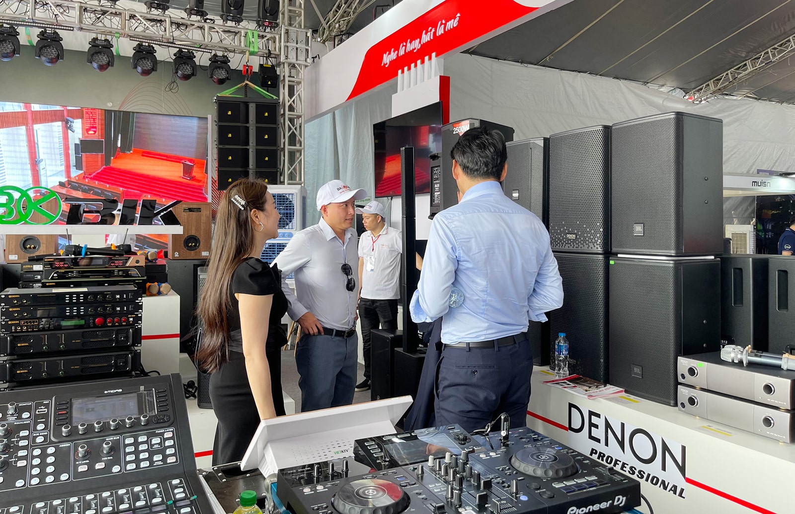 Bảo Ch&acirc;u Elec kết hợp c&ugrave;ng với h&atilde;ng Denon tham gia triển l&atilde;m Plase Show 2024