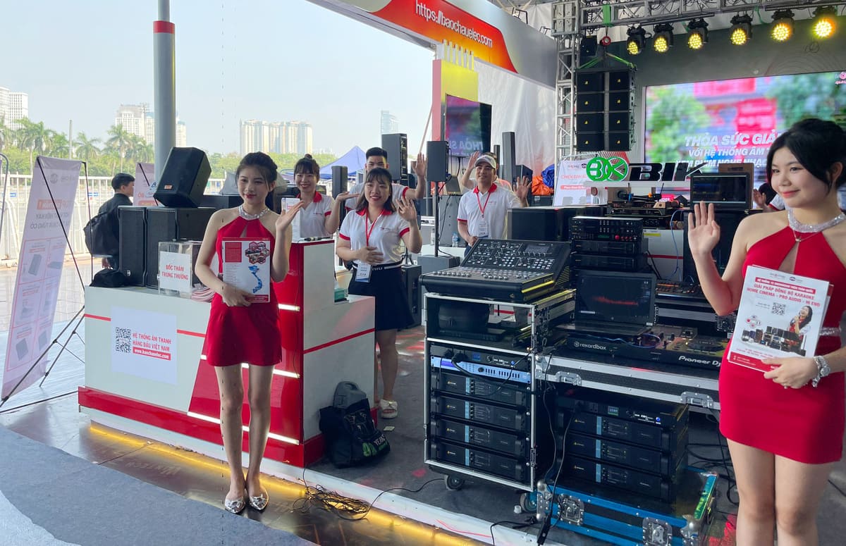Bảo Châu Elec kết hợp cùng với hãng BIK Nhật tham gia triển lãm Plase Show 2024