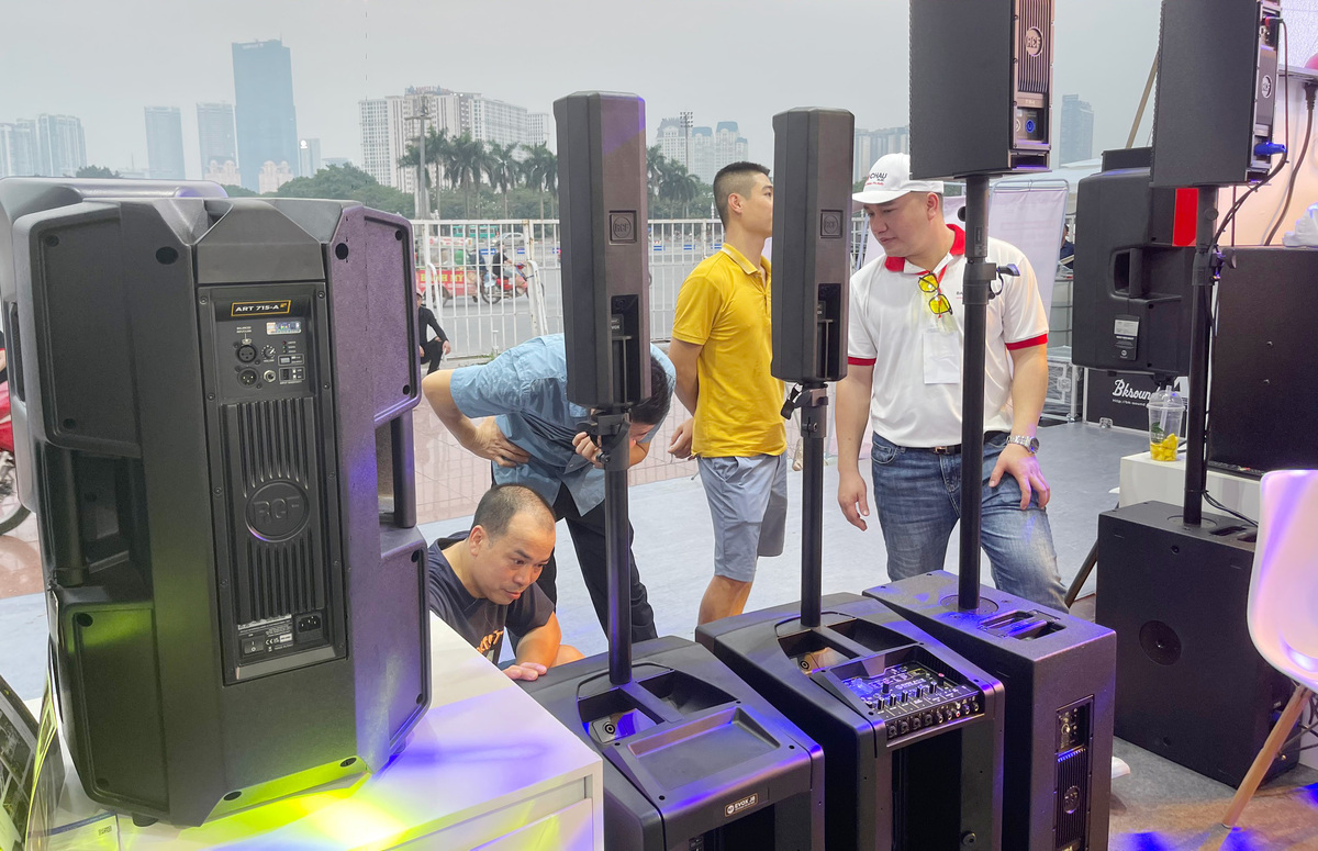 Bảo Ch&acirc;u Elec kết hợp c&ugrave;ng với h&atilde;ng RCF tham gia triển l&atilde;m Plase Show 2024