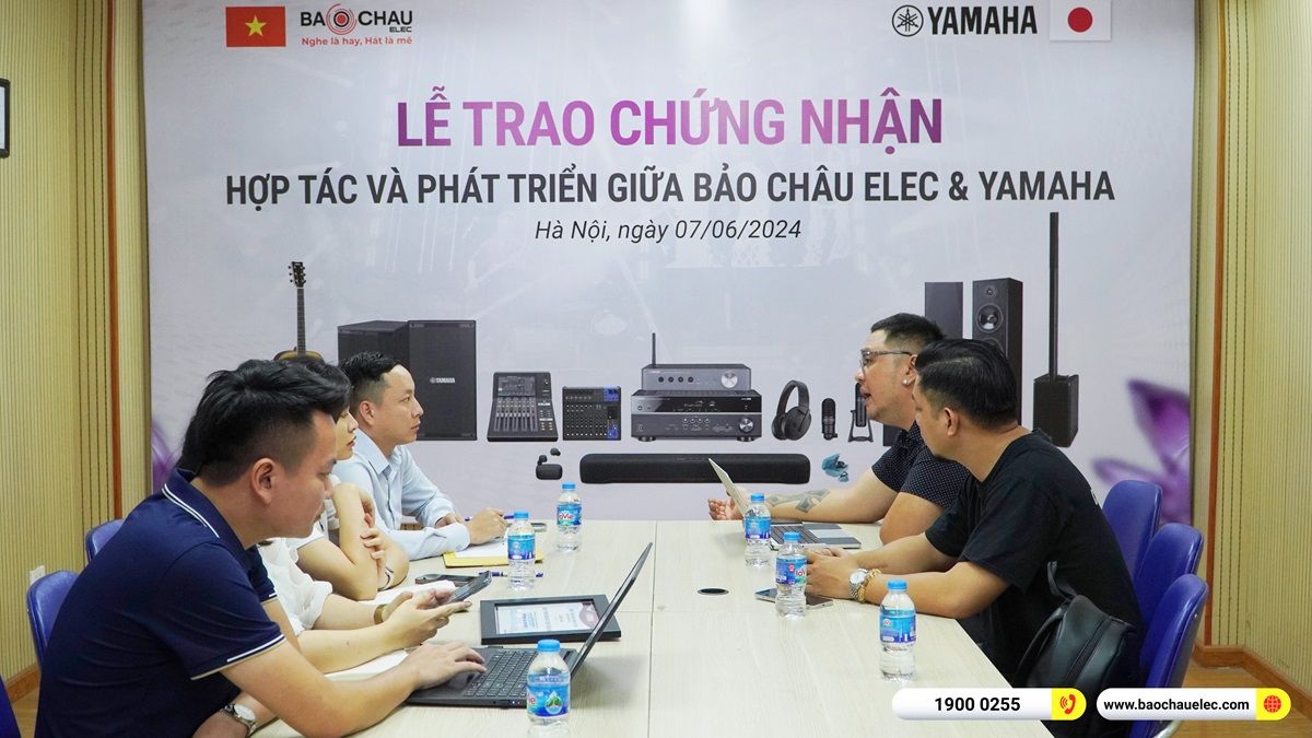 Bảo Ch&acirc;u Elec nhận giấy chứng nhận hợp t&aacute;c v&agrave; ph&aacute;t triển của Yamaha