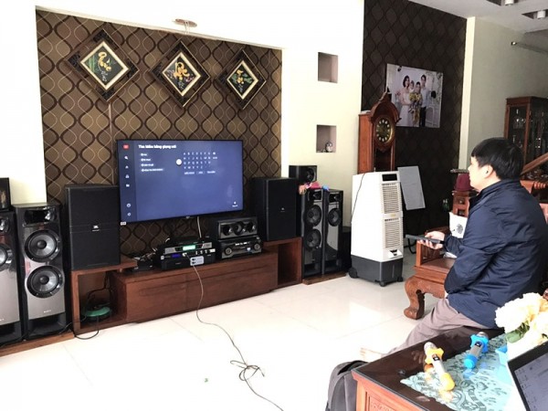 Bộ dàn karaoke cao cấp của gia đình anh Kiên ở TP Phúc Yên (JBL 4012, JBL KX180, Alto TS212, BCE UGX12, Famous 3208)