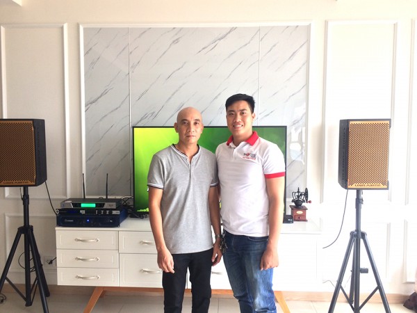 Dàn karaoke cao cấp của gia đình anh Tuấn, sống ở Đại Lộ Thăng Long 