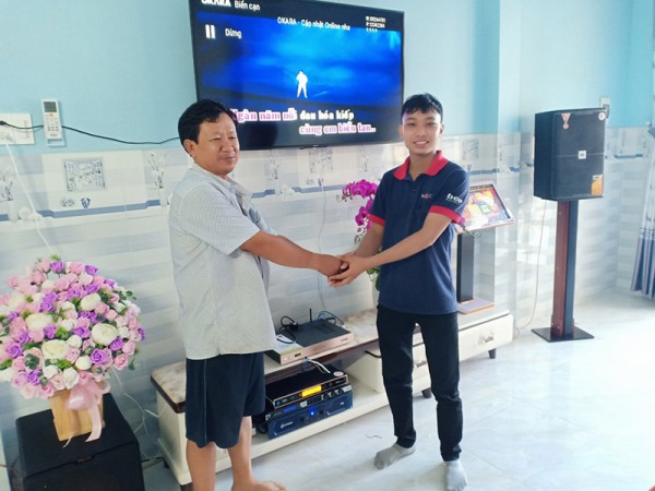 Dàn karaoke VIP cho gia đình anh Liêm sống tại Long An