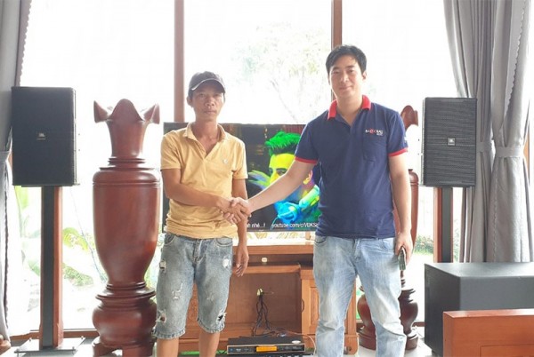 Bộ dàn karaoke JBL của gia đình anh Thắng ở Hội An (JBL 4012, JBL KP18S, Famous 7406, JBL KX180, BCE UGX12 Gold)