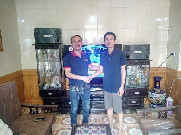 Bộ dàn karaoke BMB của gia đình anh Khoa ở Kiến An, Hải Phòng ( BMB 880C, SAE CT6000, FX 9MK, U900 Plus)