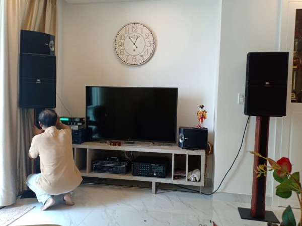Bộ dàn karaoke JBL cao cấp của gia đình chú Thức ở Bình Thạnh ( KP 4012, BJ-W66 Plus, Crown T7, KX 180)