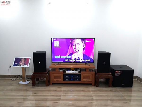 Bộ dàn karaoke JBL VIP của gia đình anh Sang ở Quận 9 ( KP 4012, impact 18B, KX 180, Crown T5, UGX12 Plus, Plus 4TB)