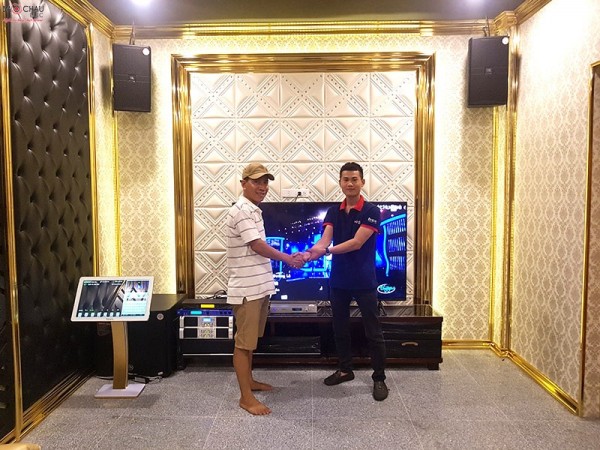 Lắp đặt dàn karaoke vip cho gia đình anh Hải ở Gò Vấp ( KP 4010, BMB 2010C, Famous 7208, Famous 7406, BF k7, UGX12 Plus)