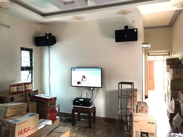 Dàn karaoke JBL của gia đình anh Tân ở Mê Linh, Hà Nội ( KP 4010, BCE UGX12 , FX 9MK, SAE CT6000)