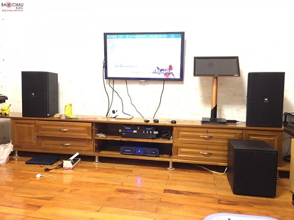 Dàn karaoke JBL của gia đình chị Hạnh ở Từ Liêm, Hà Nội ( KP 4012, R120SW, KX 180, Crown T5, EU900MH )